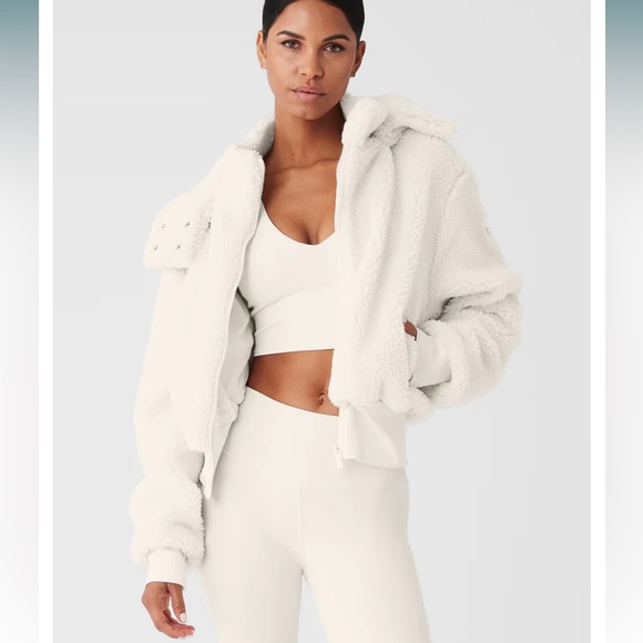 Alo Foxy Sherpa Jacket. Size M - Picture 3 of 6